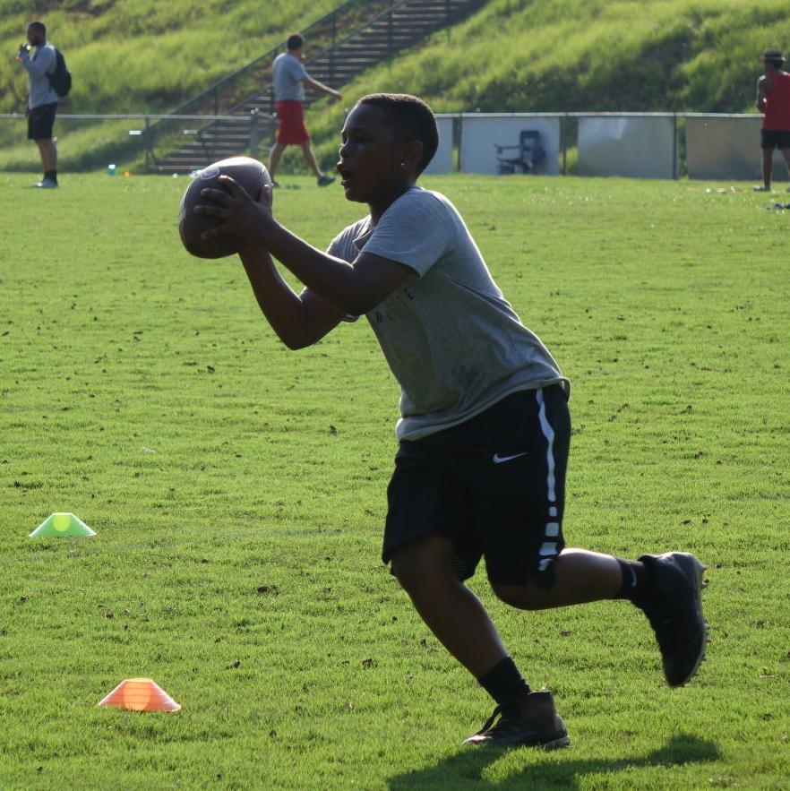 Magna Vista football camp